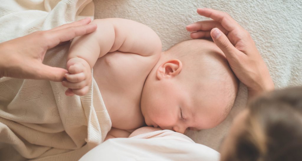 8-beneficios-de-la-lactancia-materna-tanto-para-la-madre-como-para-el-bebe-salutimes